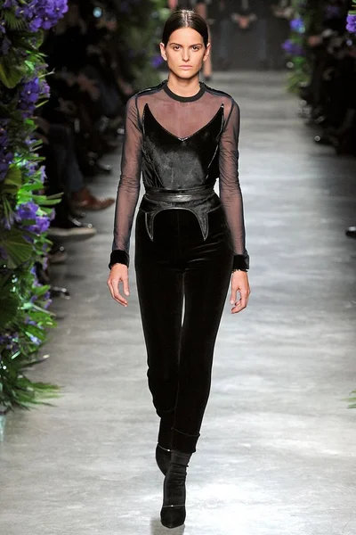 Look 26